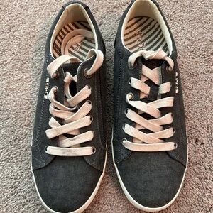 Star Taos Women’s Size 9